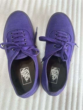 Vans Low Top Canvas Sneakers in Purple